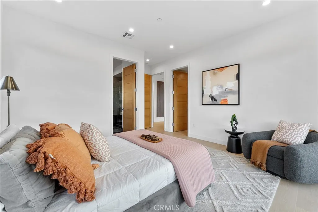 3932 S Minerva Avenue, Los Angeles, California 90066 home-pic-28