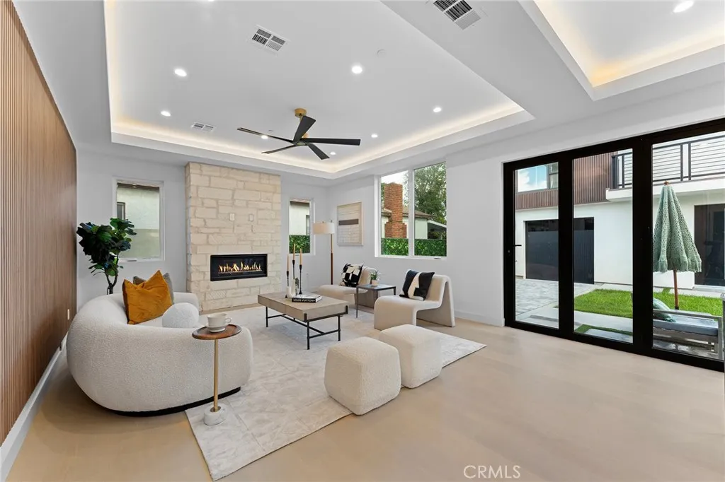 3932 S Minerva Avenue, Los Angeles, California 90066 home-pic-6