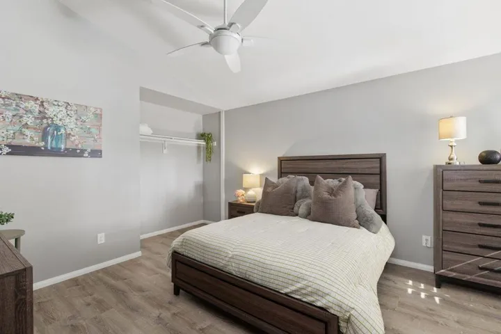 28_11950444_184917_184917-EI-128