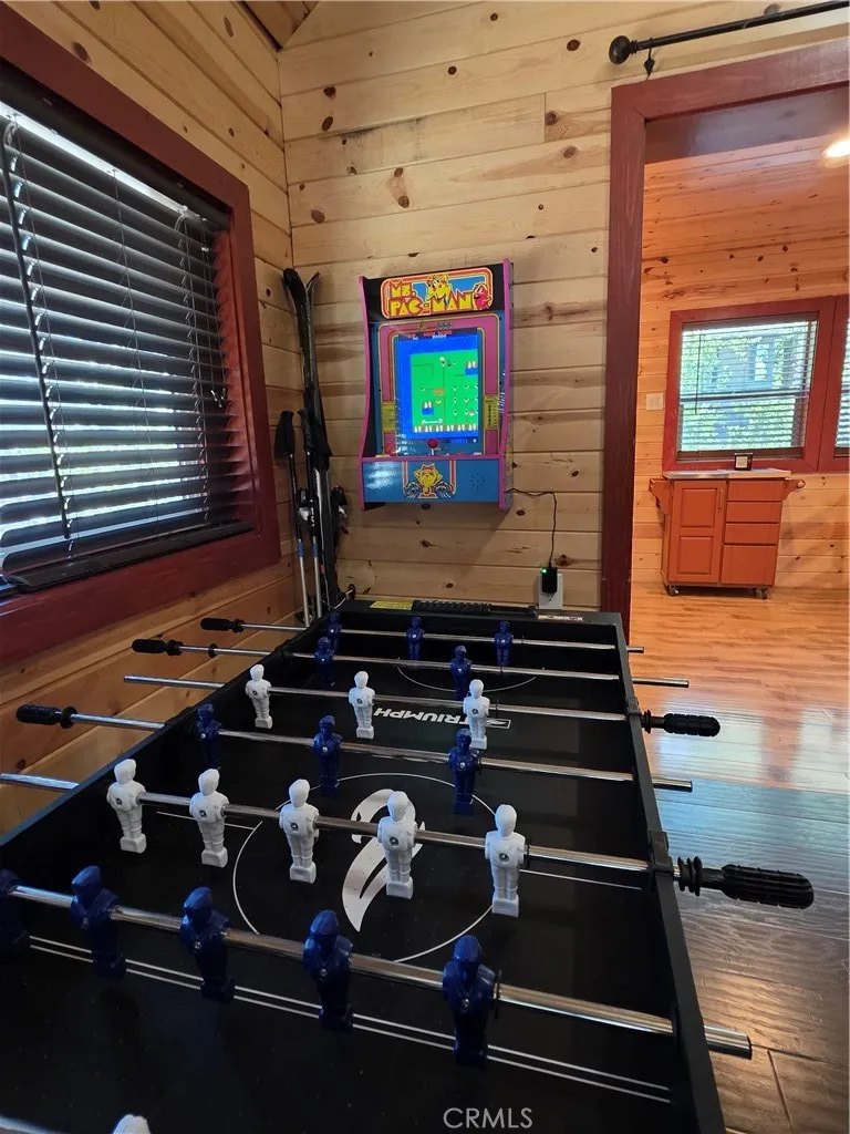 344 Edgemoor, Big Bear Lake, California 92315 home-pic-4