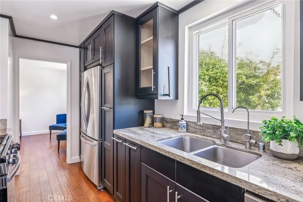 2015 Bataan Road 102, Redondo Beach, California 90278 home-pic-12