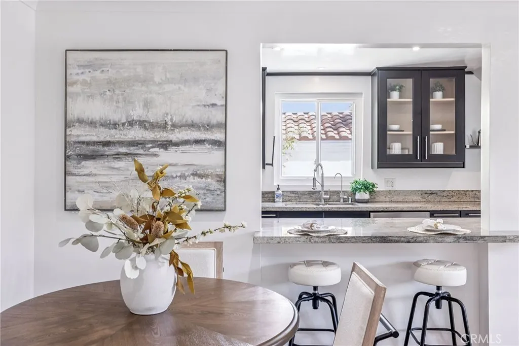 2015 Bataan Road 102, Redondo Beach, California 90278 home-pic-5