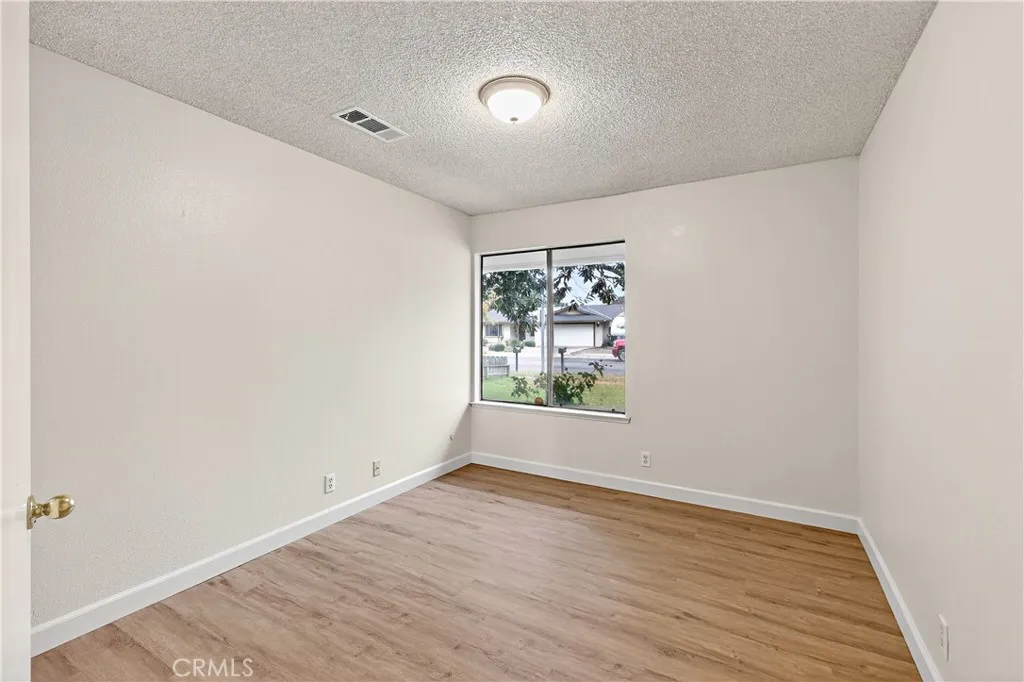 3338 Columbia, Merced, California 95340 home-pic-16