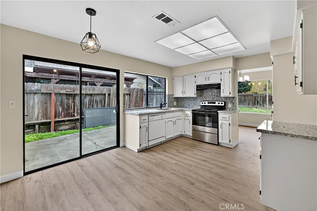 3338 Columbia, Merced, California 95340 home-pic-10