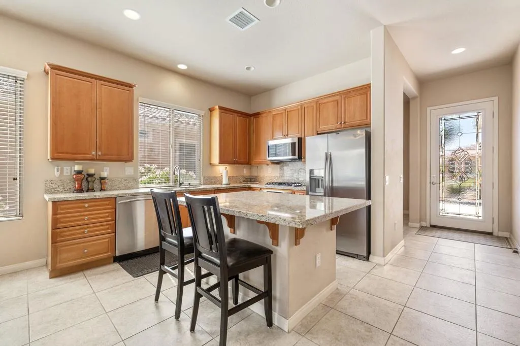 81710 Avenida Parito, Indio, California 92203 home-pic-7