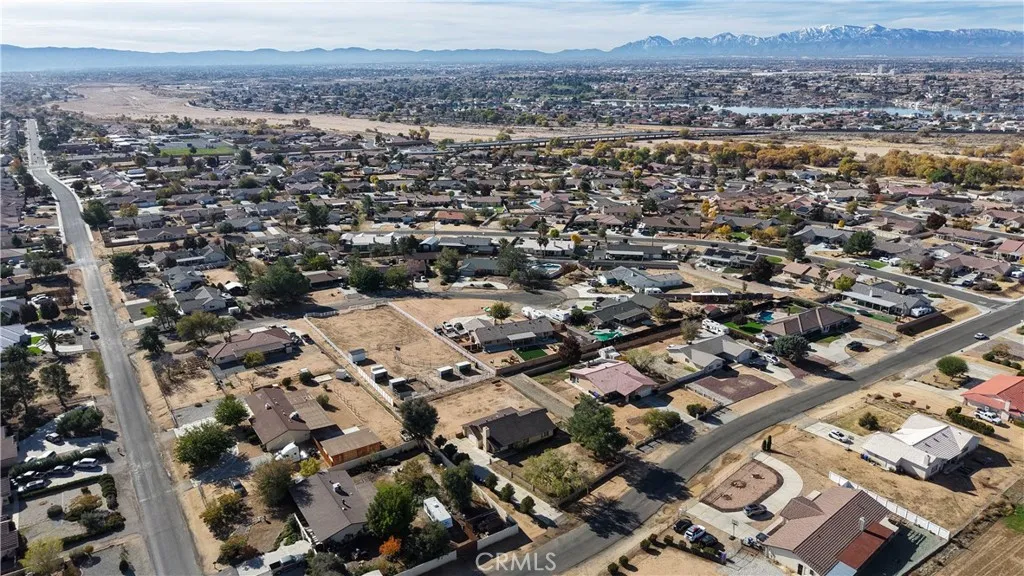 18891 Shoshonee Road, Apple Valley, California 92307 home-pic-25