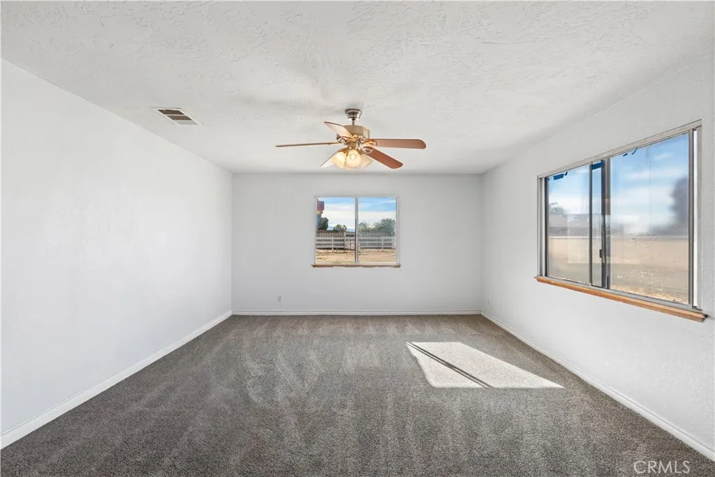 18891 Shoshonee Road, Apple Valley, California 92307 home-pic-15