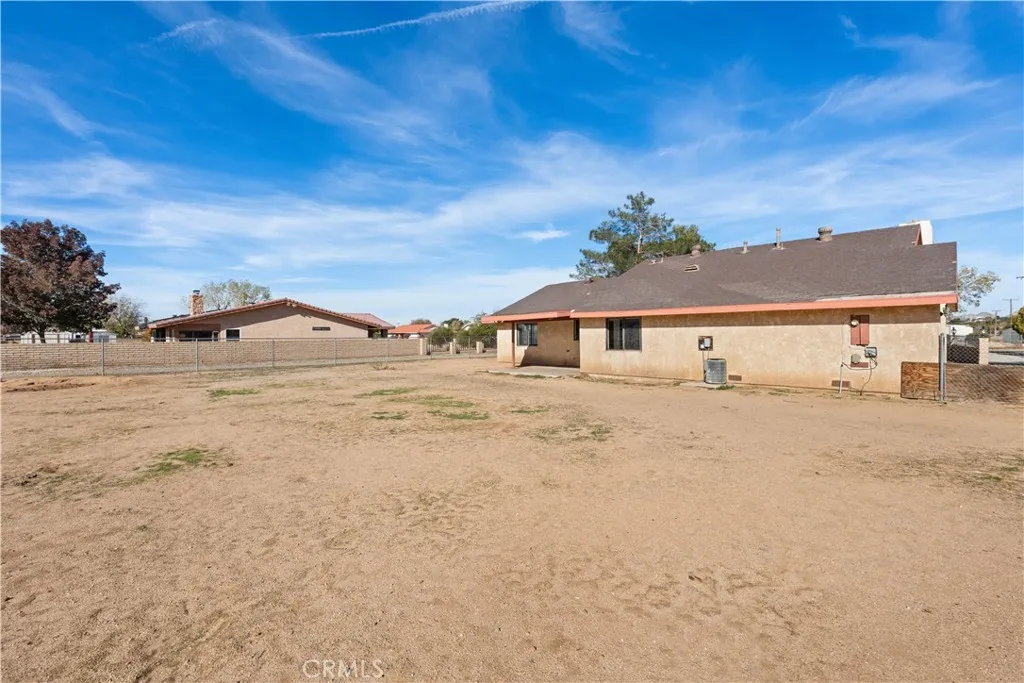 18891 Shoshonee Road, Apple Valley, California 92307 home-pic-22