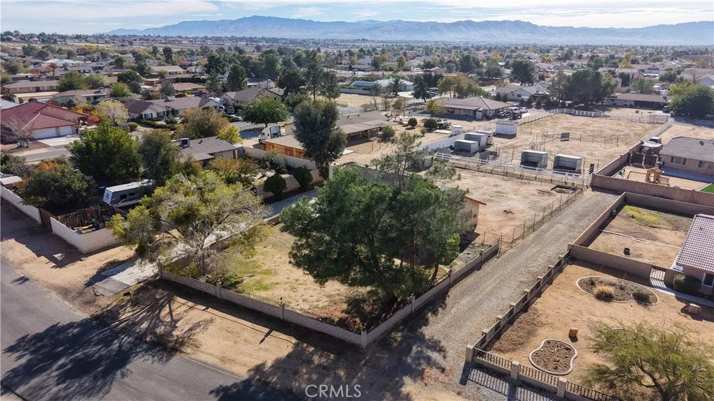 18891 Shoshonee Road, Apple Valley, California 92307 home-pic-32
