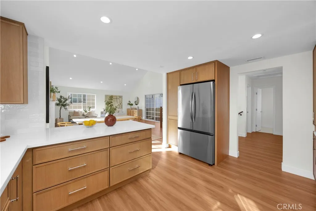 2707 Mathews Avenue A, Redondo Beach, California 90278 home-pic-11