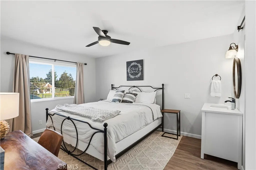 24319 N Canyon Lake Drive N 6, Canyon Lake, California 92587 home-pic-24