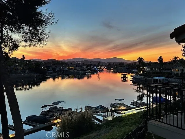24319 N Canyon Lake Drive N 6, Canyon Lake, California 92587 home-pic-1