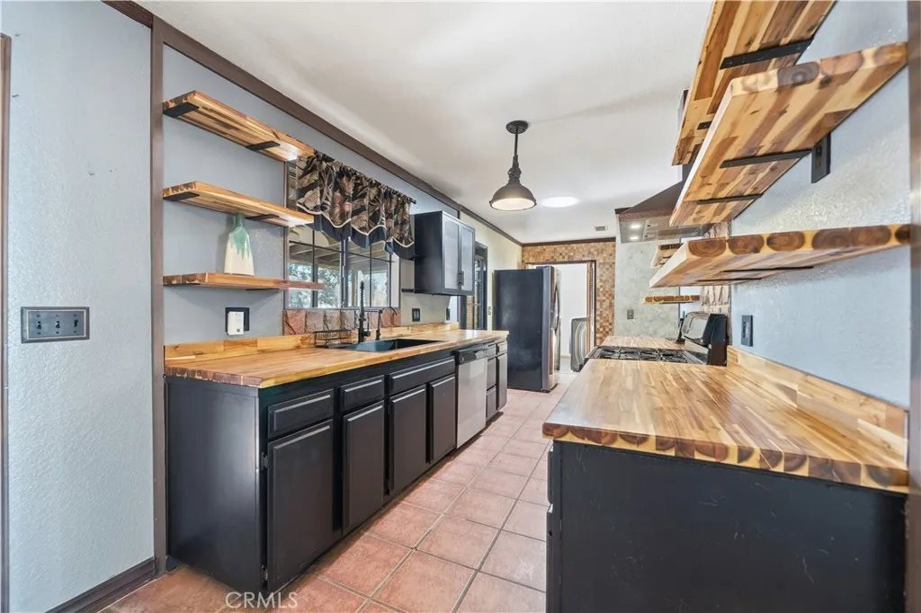 27720 Goetz, Menifee, California 92587 home-pic-19