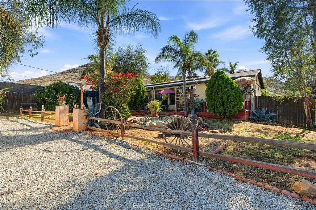 27720 Goetz, Menifee, California 92587 home-pic-2