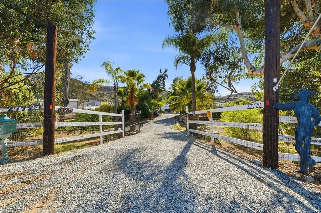 27720 Goetz, Menifee, California 92587 home-pic-1