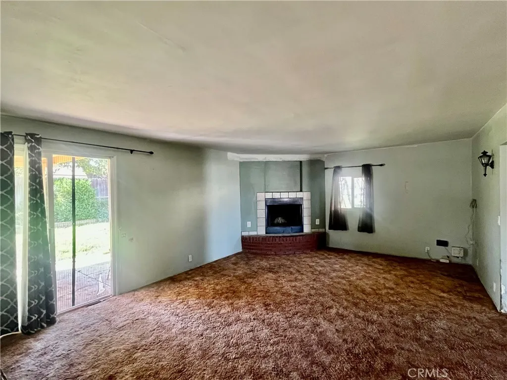 1053 Thompson N, Banning, California 92220 home-pic-4