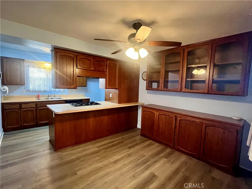 1053 Thompson N, Banning, California 92220 home-pic-1