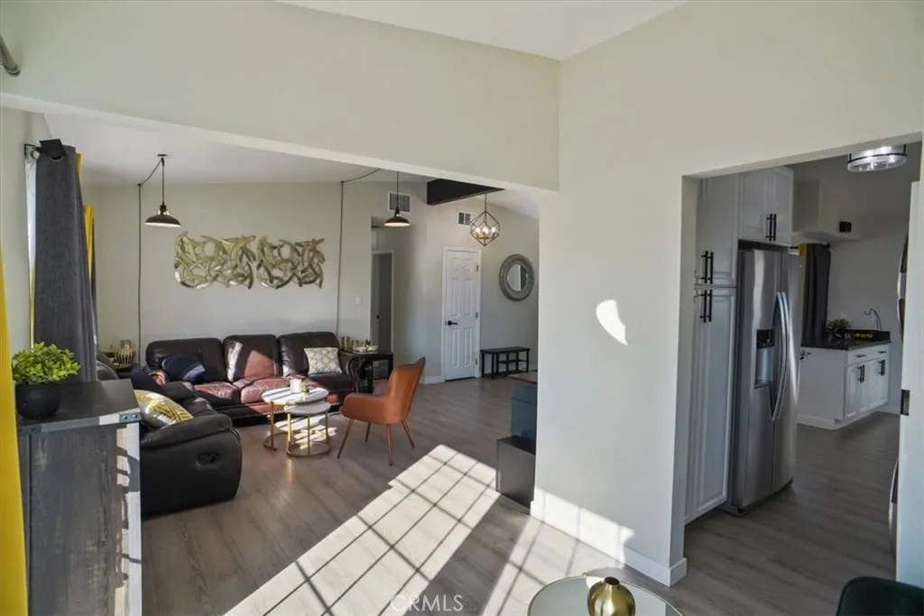 1052 W Avenue J15, Lancaster, California 93534 home-pic-6