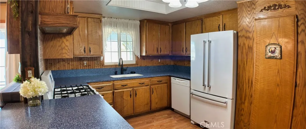 22974 Standing Rock, Apple Valley, California 92307 home-pic-16