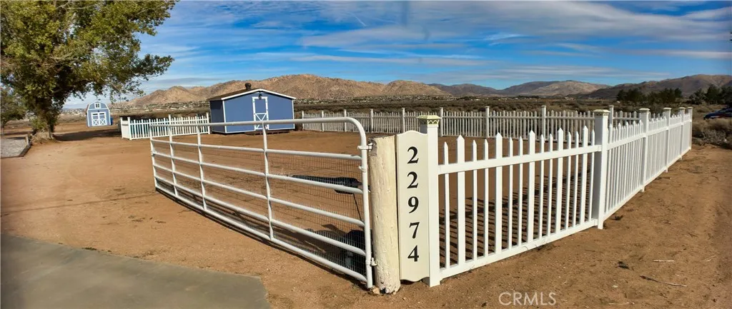 22974 Standing Rock, Apple Valley, California 92307 home-pic-9