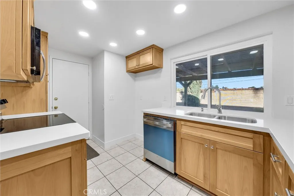 5404 Quince, Riverside, California 92506 home-pic-5