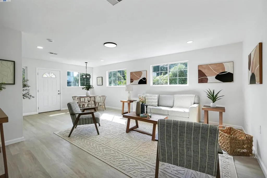 1662 Dorchester Pl, Concord, California 94519 home-pic-31