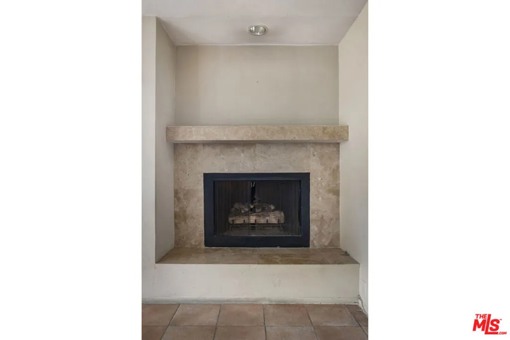 1017 Pearl Street E, Santa Monica, California 90405 home-pic-9