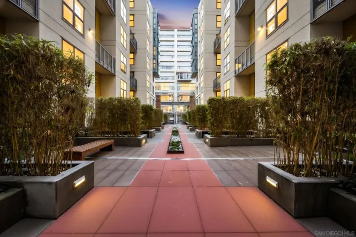 1150 J St 606, San Diego, California 92101