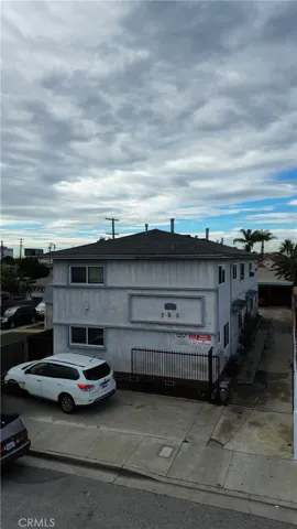 725 S Hillview, Los Angeles, California 90022
