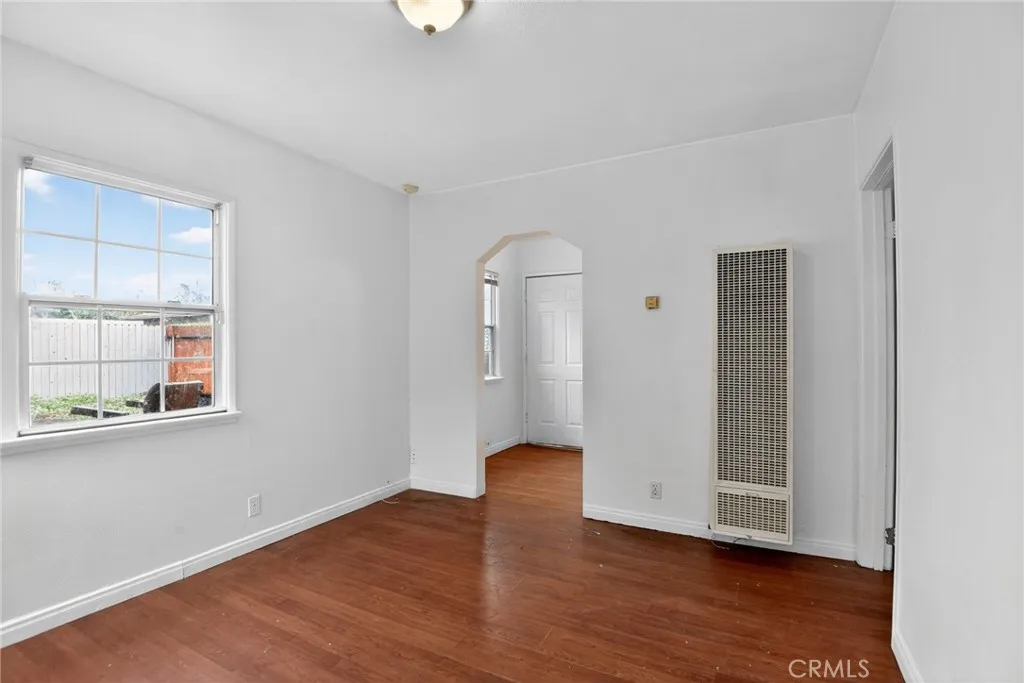 253 E Louise, Long Beach, California 90805 home-pic-1