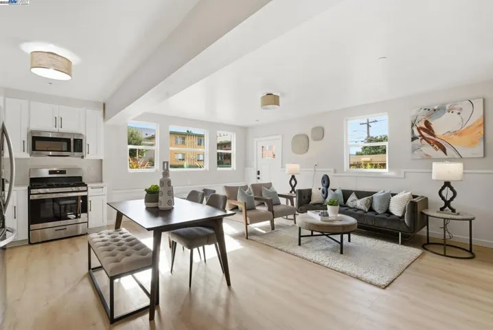 335 #3 - Living Room