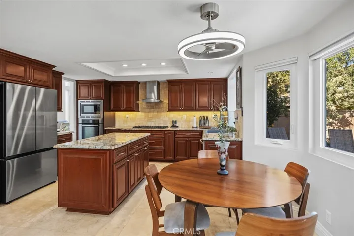 Kitchen Eating Area