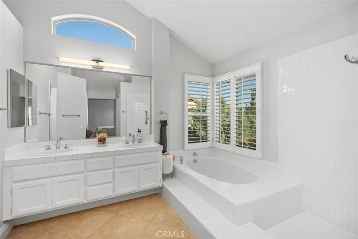 Primary Bathroom with Soaking Tub and Walkin Shower
