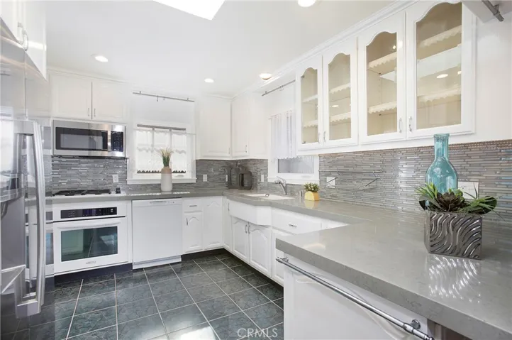 1096 Madison Place, Laguna Beach, California 92651