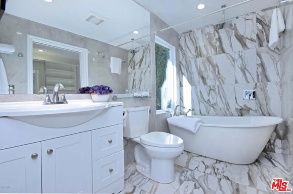 11314 Gladwin Street, Los Angeles, California 90049 home-pic-25