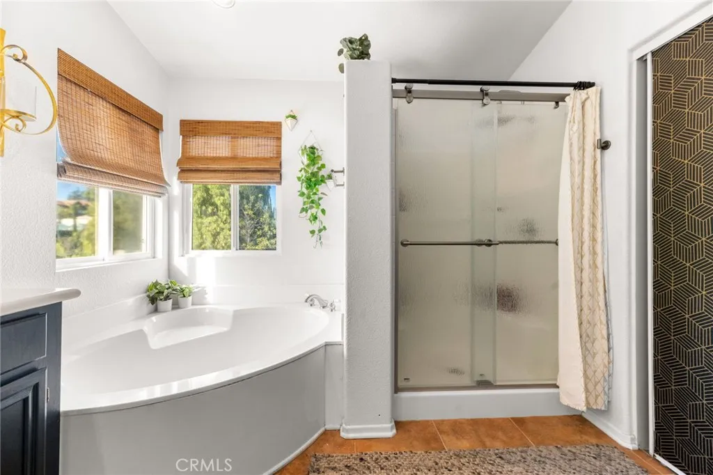 16 Villa Valtelena, Lake Elsinore, California 92532 home-pic-35