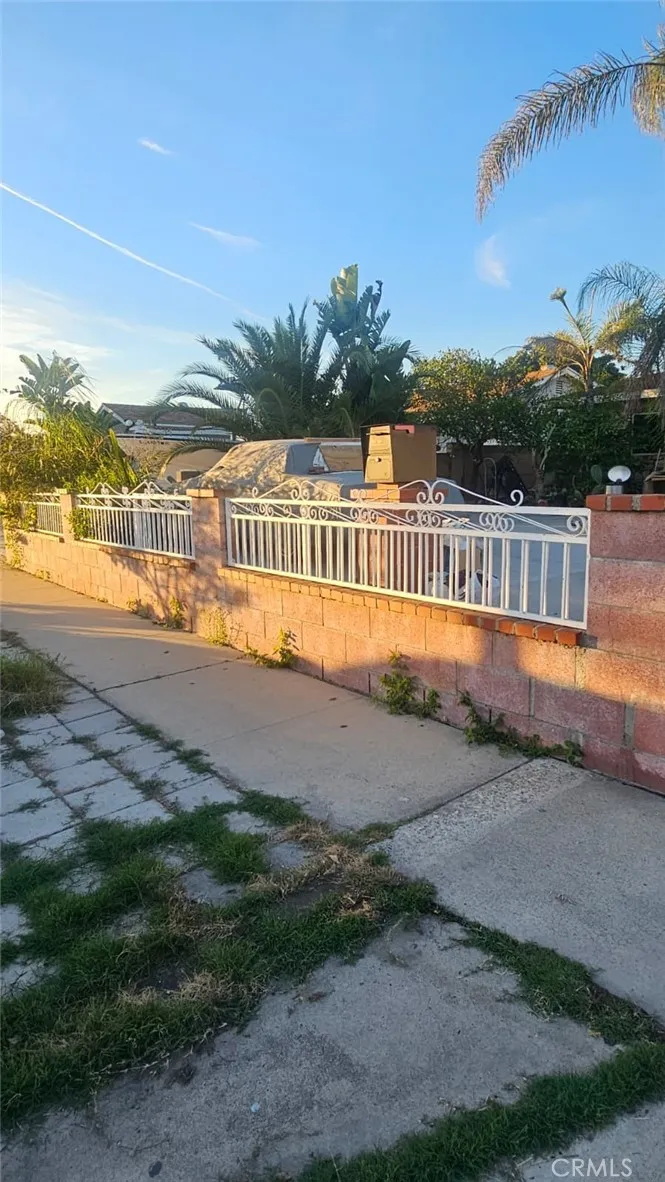 2313 Downie Place, Santa Ana, California 92706 home-pic-25