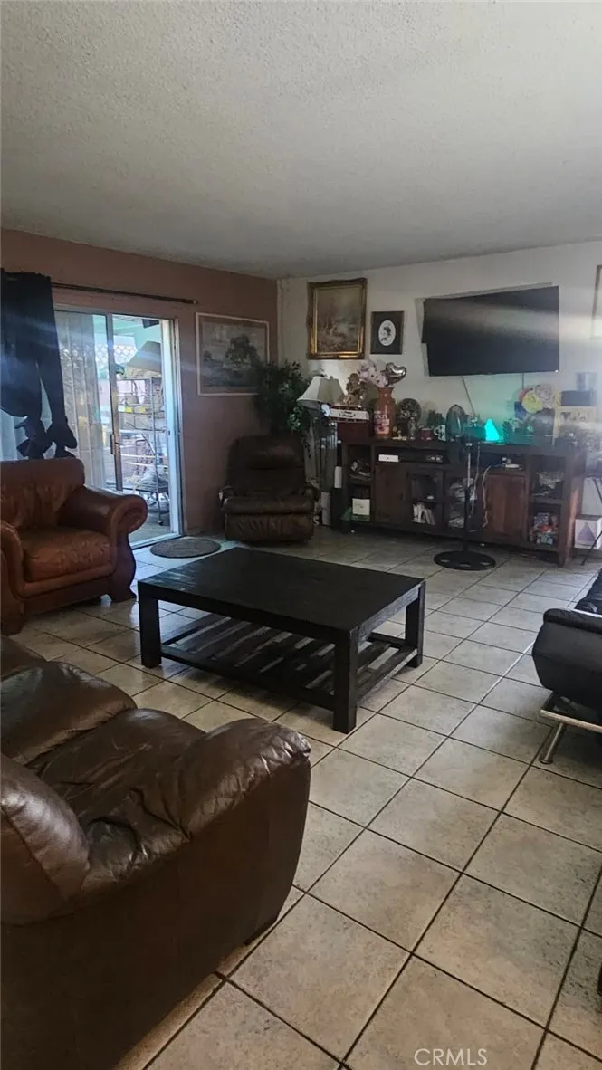 2313 Downie Place, Santa Ana, California 92706 home-pic-6