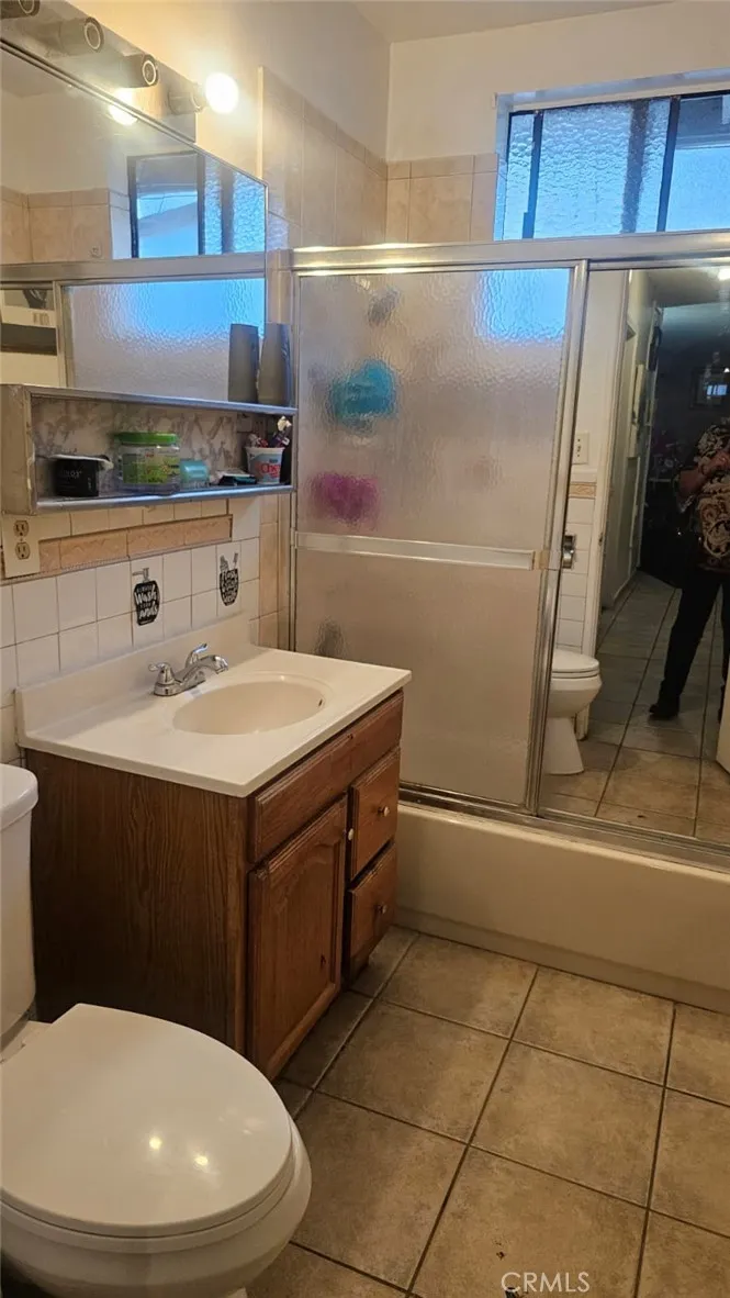 2313 Downie Place, Santa Ana, California 92706 home-pic-16