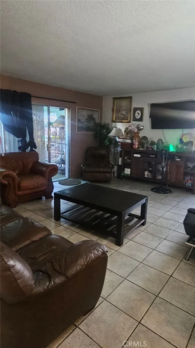 2313 Downie Place, Santa Ana, California 92706 home-pic-3