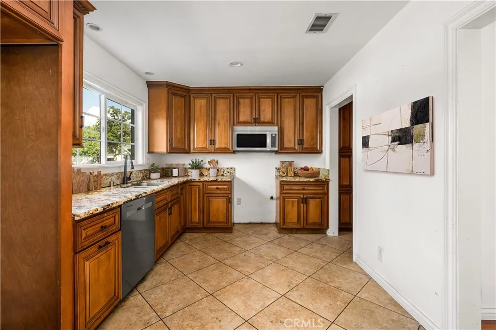 912 N Prospero Drive, Covina, California 91722 home-pic-6