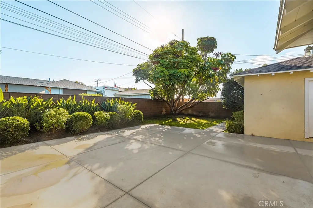 912 N Prospero Drive, Covina, California 91722 home-pic-16