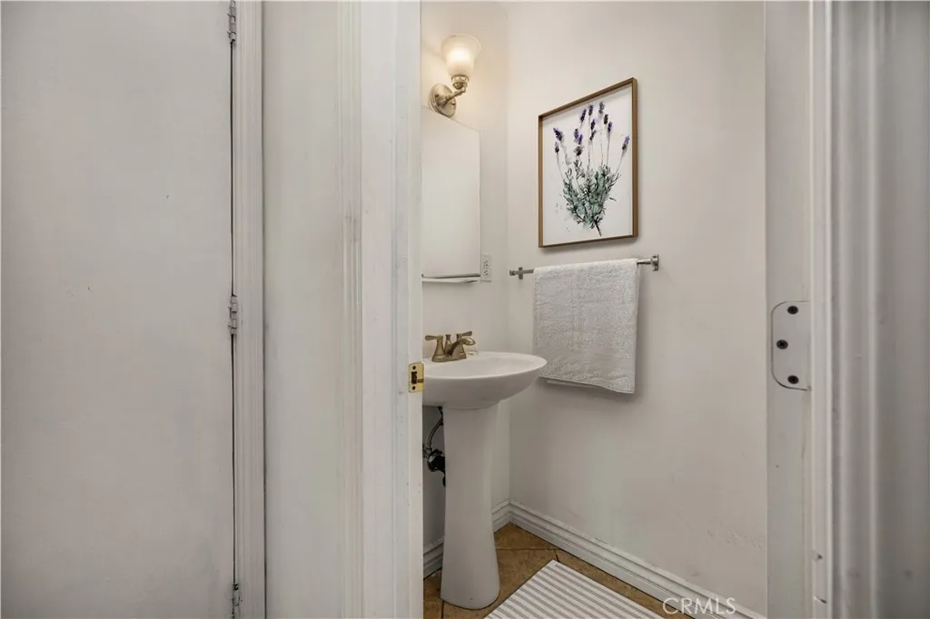 912 N Prospero Drive, Covina, California 91722 home-pic-11