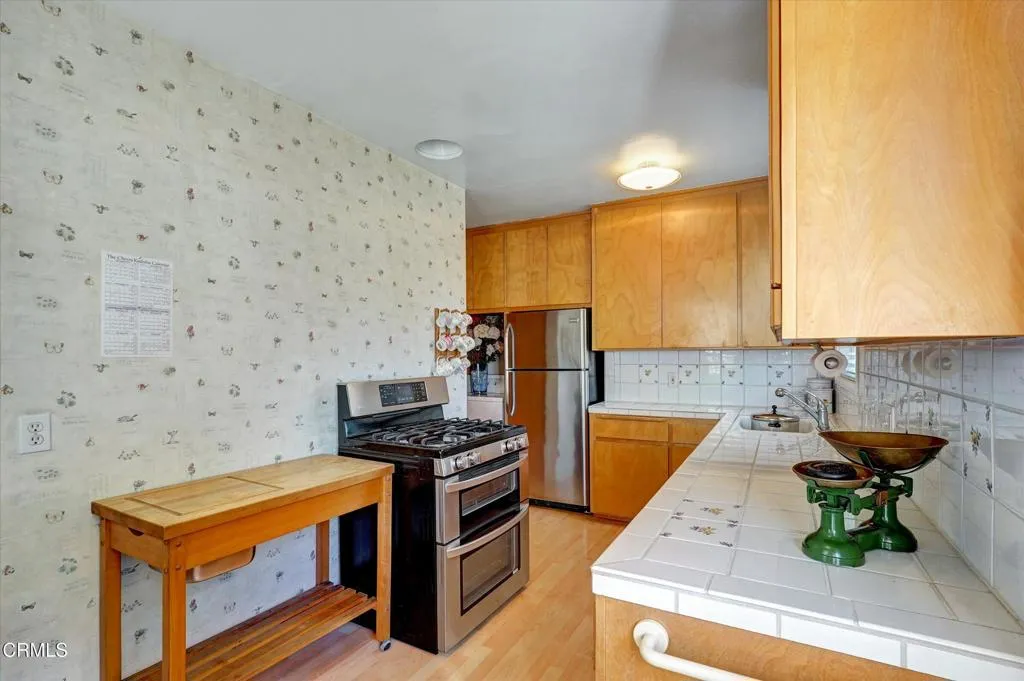 6611 Denny Avenue, North Hollywood, California 91606 home-pic-14