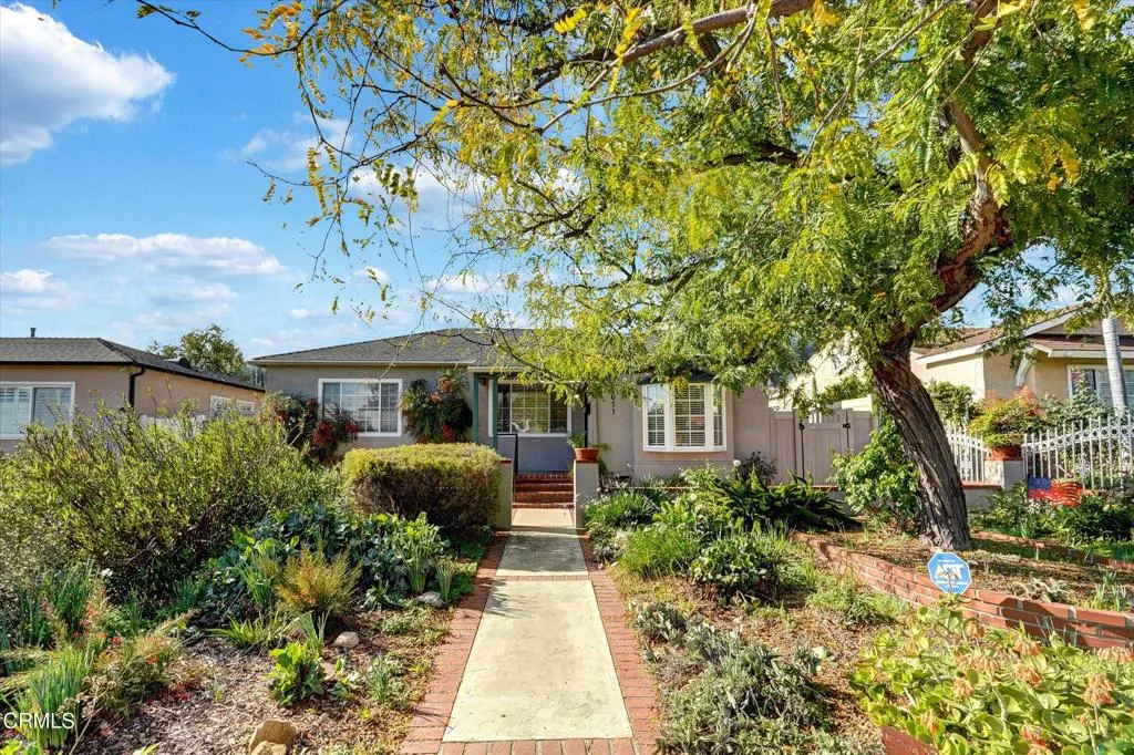 6611 Denny Avenue, North Hollywood, California 91606 home-pic-0