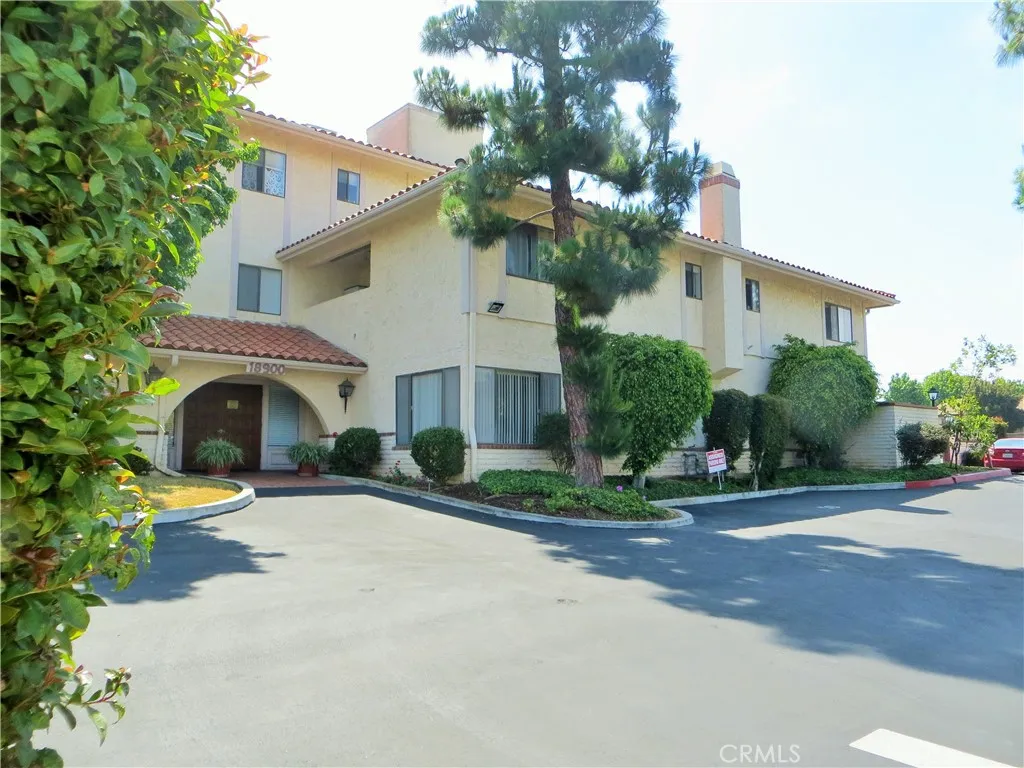 18900 Delaware 43, Huntington Beach, California 92648 home-pic-0