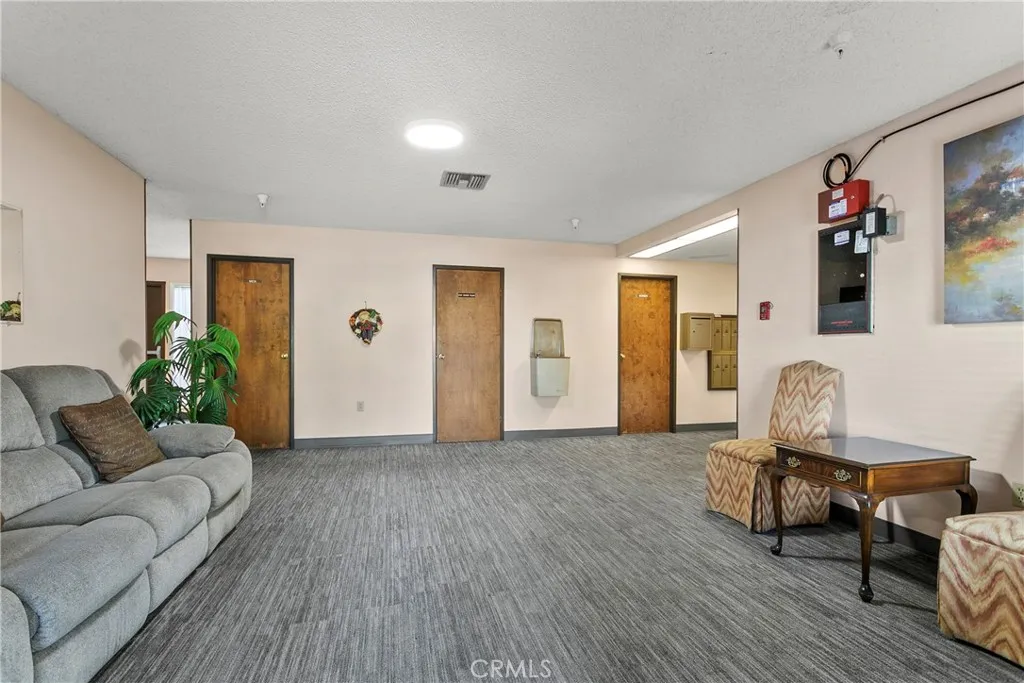 18900 Delaware 43, Huntington Beach, California 92648 home-pic-19