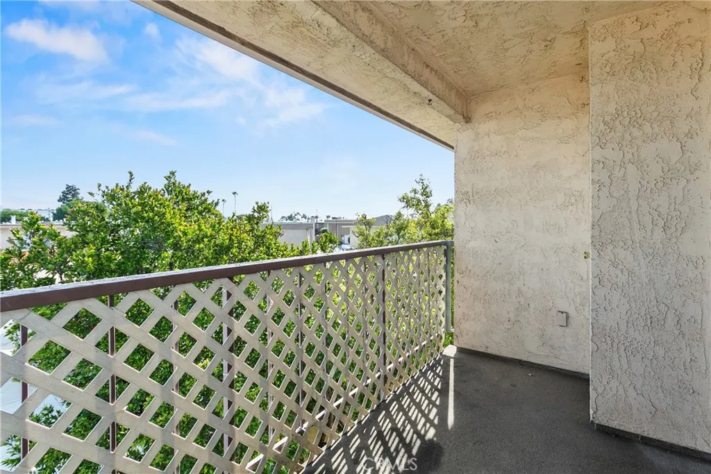 18900 Delaware 43, Huntington Beach, California 92648 home-pic-14