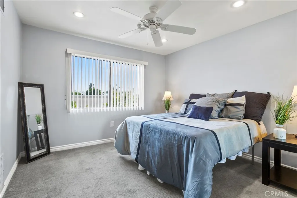 18900 Delaware 43, Huntington Beach, California 92648 home-pic-11