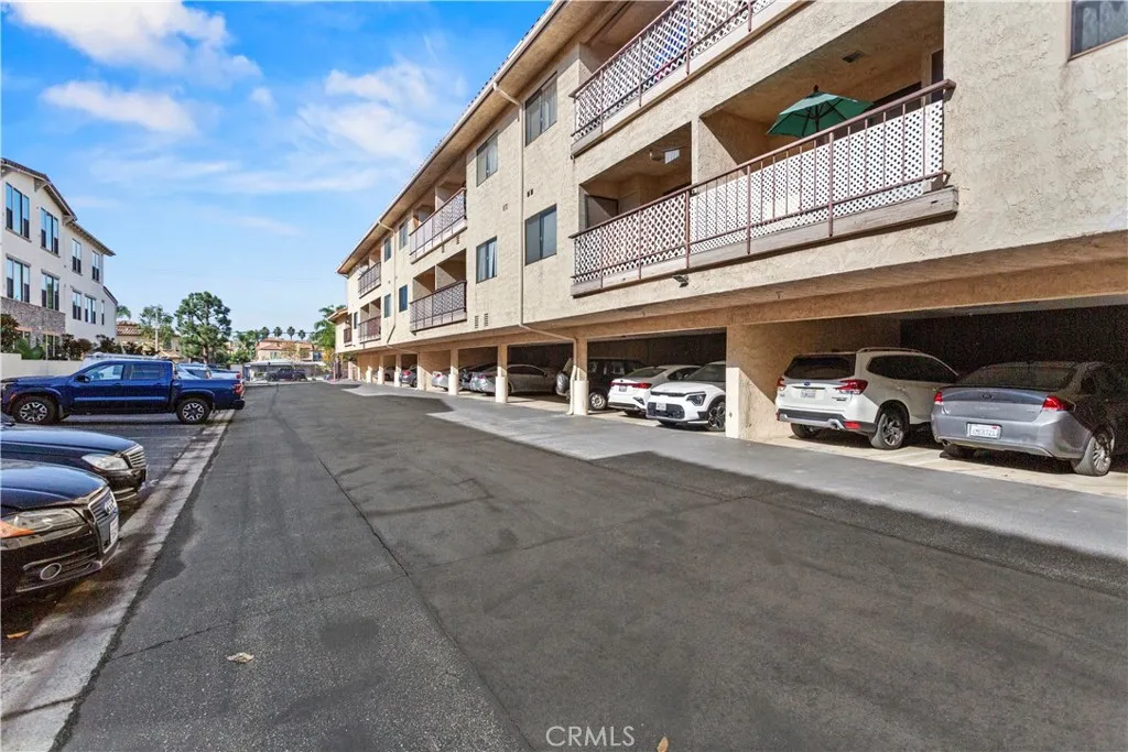18900 Delaware 43, Huntington Beach, California 92648 home-pic-22